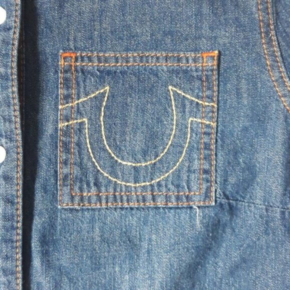 True Religion Wmns Boyfriend Fit Denim Button Down - Picture 4 of 7